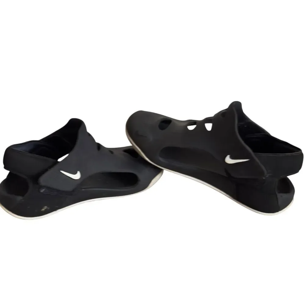 Nike Boys Kids Sunray Protect Black Shoes. Size 1.